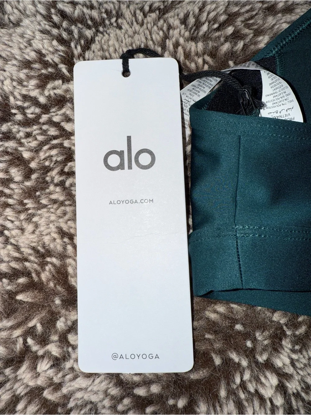 ALO Yoga Airlift Intrigue Bra in Midnight Green - Picture 4 of 5